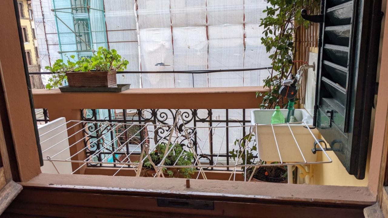 Double Bedroom In Beautiful 30'S Style Apartment Firenze Eksteriør bilde